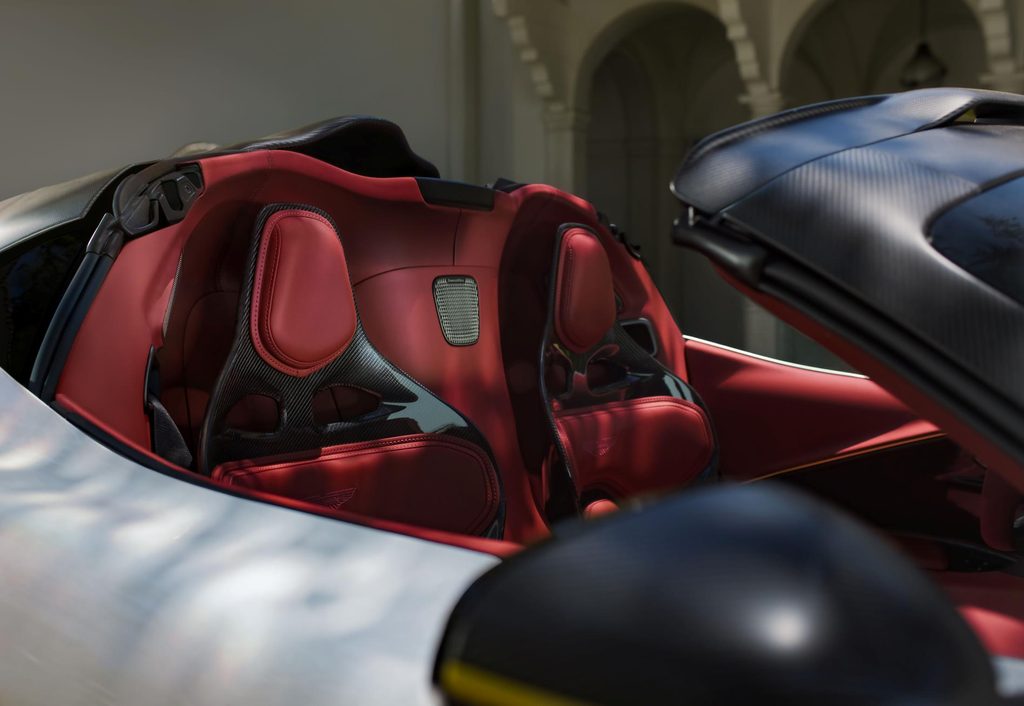 Aston Martin Valhalla Spider : un roadster hybride de 1 079 ch capable d’atteindre 350 km/h