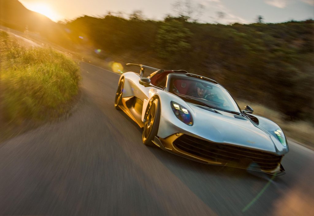 Aston Martin Valhalla Spider : un roadster hybride de 1 079 ch capable d’atteindre 350 km/h
