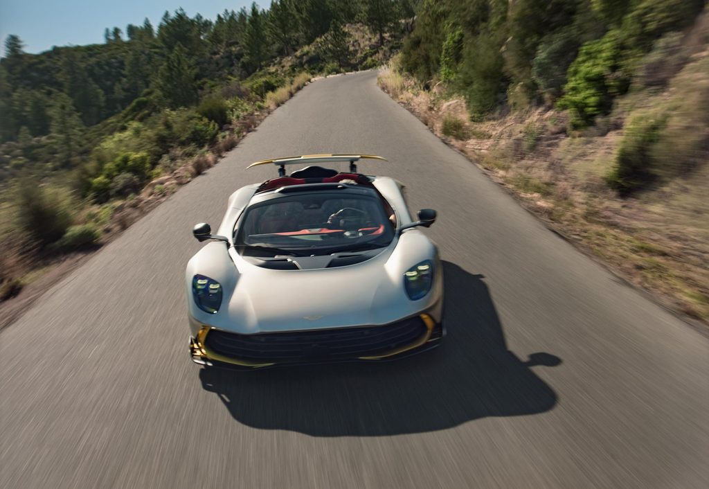 Aston Martin Valhalla Spider : un roadster hybride de 1 079 ch capable d’atteindre 350 km/h