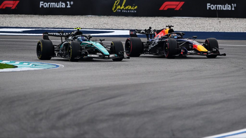GP Bahreïn 2026 : Sepang voit une course folle remportée par Verstappen Verstappen dépasse Antonelli pour remporter le GP de Bahreïn 2026 à Sepang en Malaisie