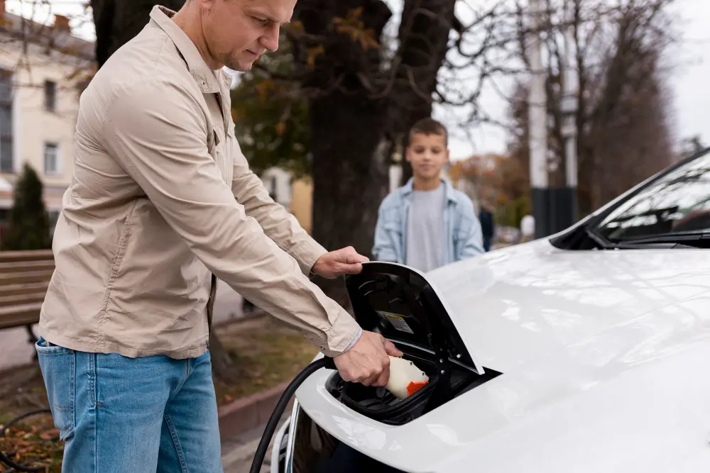 Installer une borne de recharge à la maison : prix, démarches et points à vérifier Borne de recharge à la maison : prix, aides et démarches