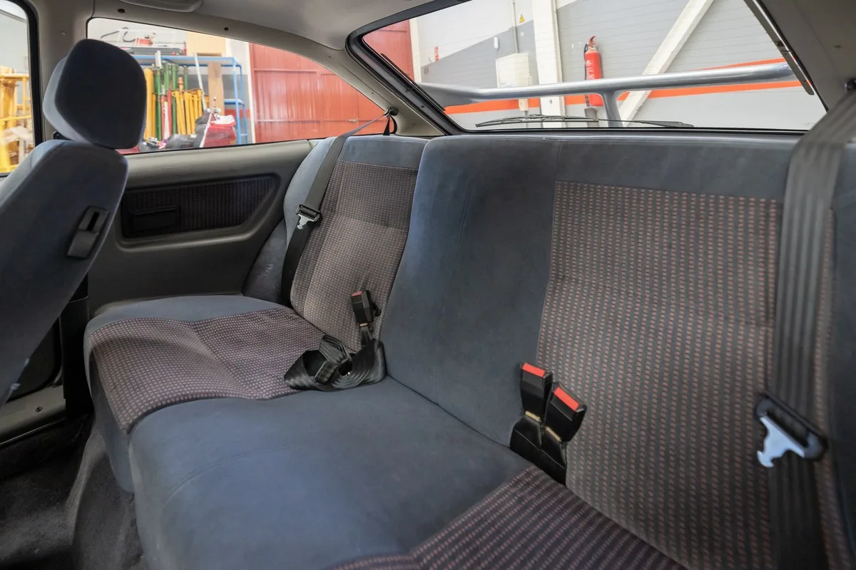 Ford Sierra RS Cosworth 1986 : un exemplaire d'origine à vendre aux enchères en France