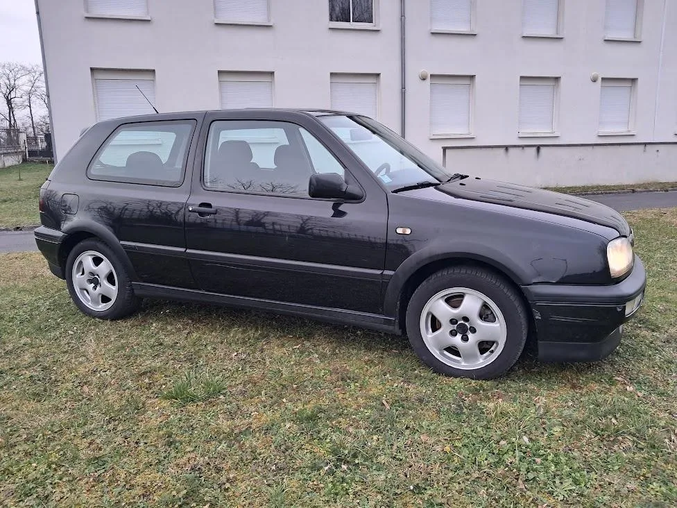 L’ancienne du jour : Volkswagen Golf 3 GTI de 1996 à vendre, une sportive populaire en état d'origine L’ancienne du jour : Volkswagen Golf 3 GTI de 1996 à vendre, une sportive populaire en état d'origine