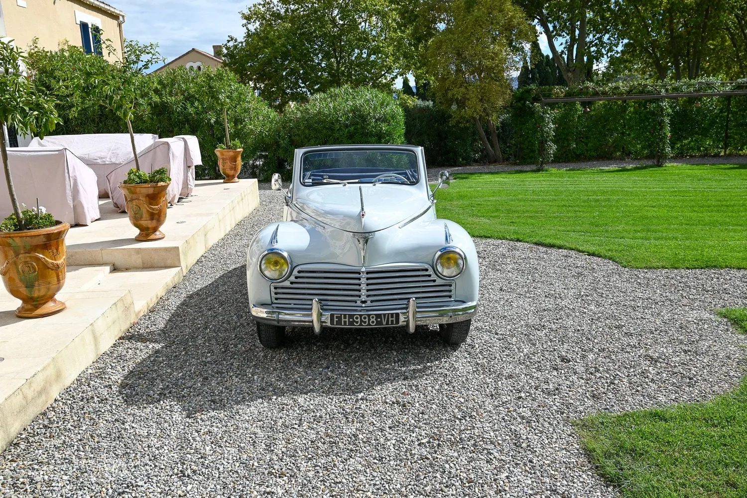 Peugeot 203 Cabriolet 1953 à vendre : un cabriolet d'après-guerre rarissime et magnifiquement restauré Peugeot 203 Cabriolet 1953 à vendre : un cabriolet d'après-guerre rarissime et magnifiquement restauré