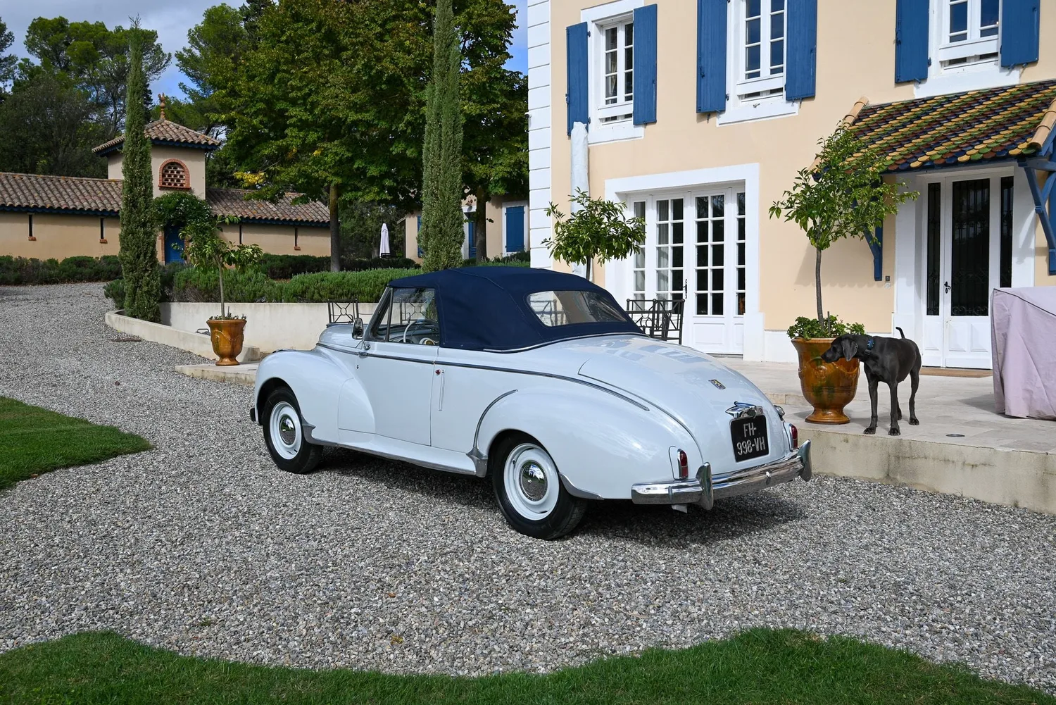 Peugeot 203 Cabriolet 1953 à vendre : un cabriolet d'après-guerre rarissime et magnifiquement restauré Peugeot 203 Cabriolet 1953 à vendre : un cabriolet d'après-guerre rarissime et magnifiquement restauré