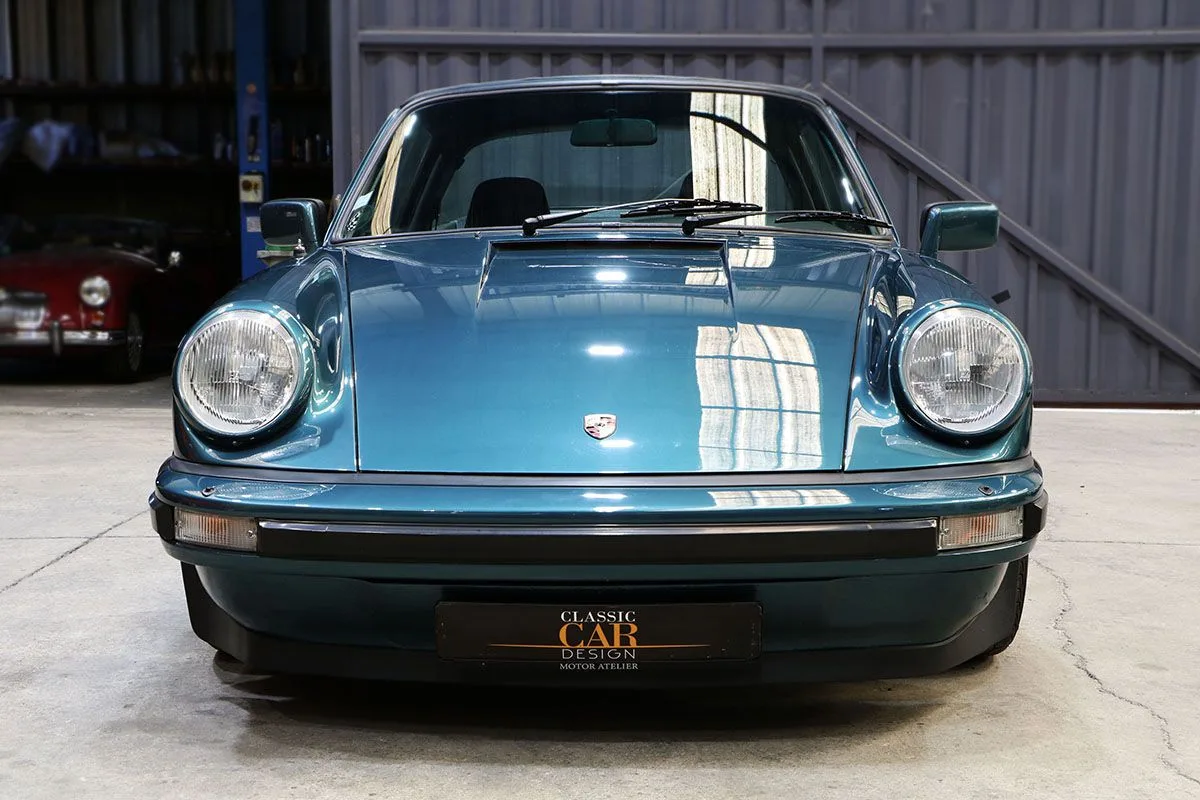 Porsche 911 SC 3.0 Targa 1982 à vendre : un exemplaire restauré en bleu pétrole métallisé Porsche 911 SC 3.0 Targa 1982 à vendre : un exemplaire restauré en bleu pétrole métallisé