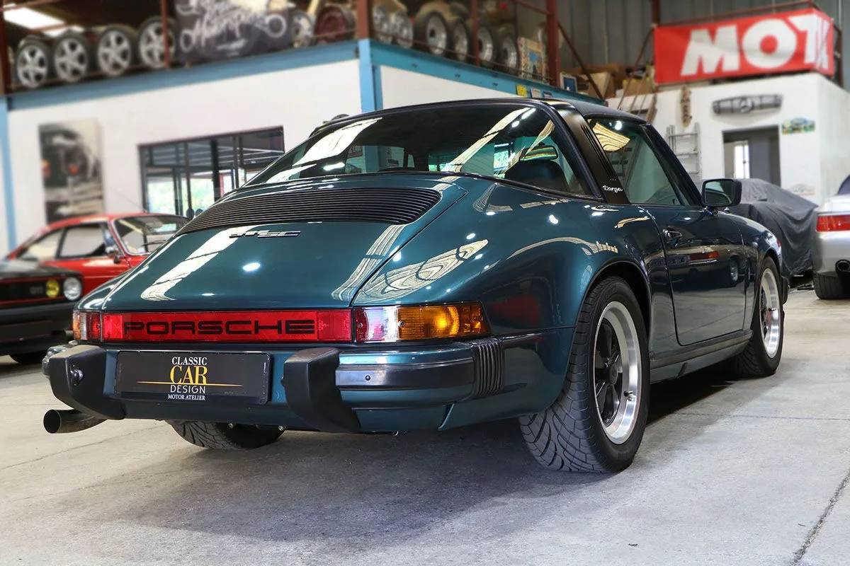 Porsche 911 SC 3.0 Targa 1982 à vendre : un exemplaire restauré en bleu pétrole métallisé Porsche 911 SC 3.0 Targa 1982 à vendre : un exemplaire restauré en bleu pétrole métallisé